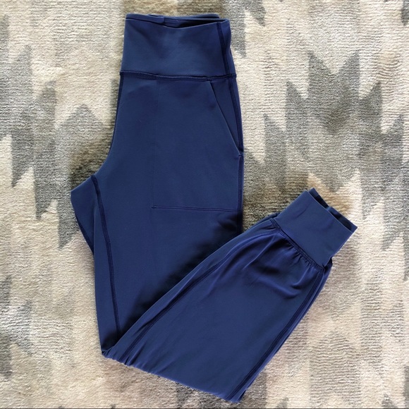 ❣️ SOLD - Lululemon Align Jogger in Gatsby Blue - Picture 2 of 8